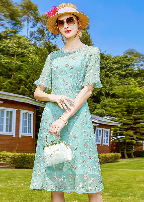 Beautiful Light Green O-Neck Embroideried Silk Mid Dresses Short Sleeve