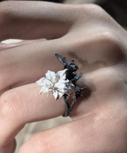 Chice Black White Stering Silver Floral Rings