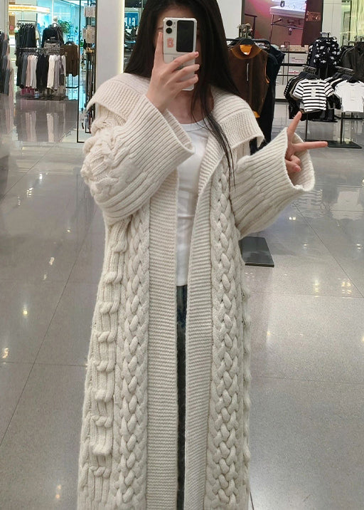 Loose White Peter Pan Collar Thick Knit Cardigan Spring