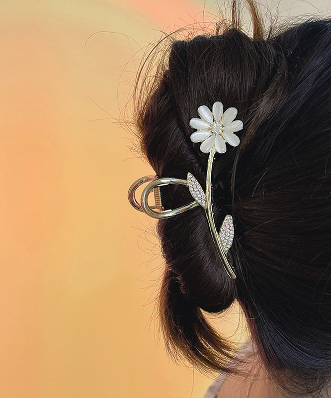 Stylish Gold Alloy Zircon Cymophane Chrysanthemum Hairpin