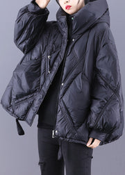 Schöne schwarze, lockere, warme Winter-Entendaunenjacke mit Reißverschluss