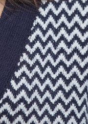 Wunderschönes, asymmetrisches Patchwork-Design in Marineblau mit Knöpfen und langen Ärmeln