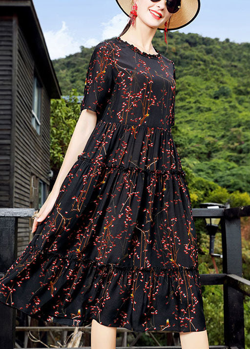 Bohemian Black O-Neck Ruffled Print Seiden-Maxikleid mit kurzen Ärmeln