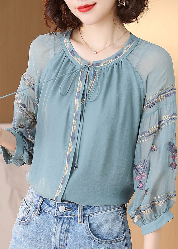 Fashion Light Blue O-Neck Drawstring Bestickte Seidentops Spring