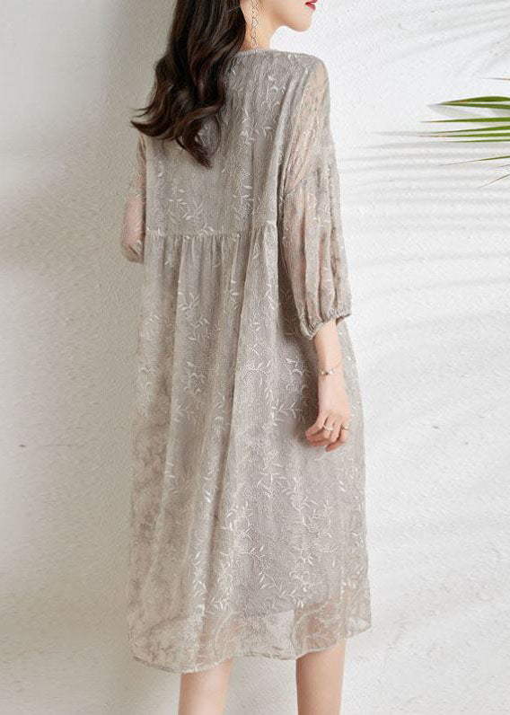 Fashion Light Grey Cinched Embroideried Chiffon Urlaubskleider Ärmel mit drei Vierteln