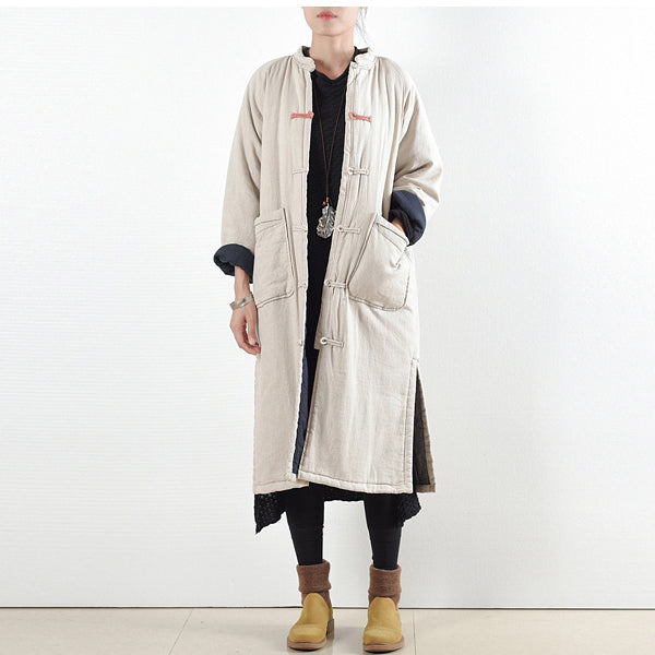 Luxuriöser beige-weißer Freizeitmantel Locker sitzender Baumwollmantel Eleganter, seitlich offener Trenchcoat mit chinesischem Knopf