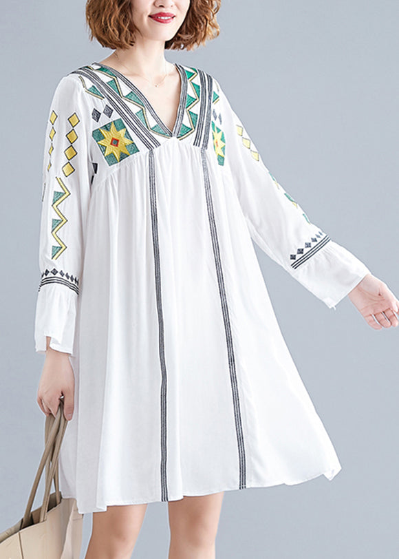 Plus Size White Embroideried Vacation Dress Long Sleeve