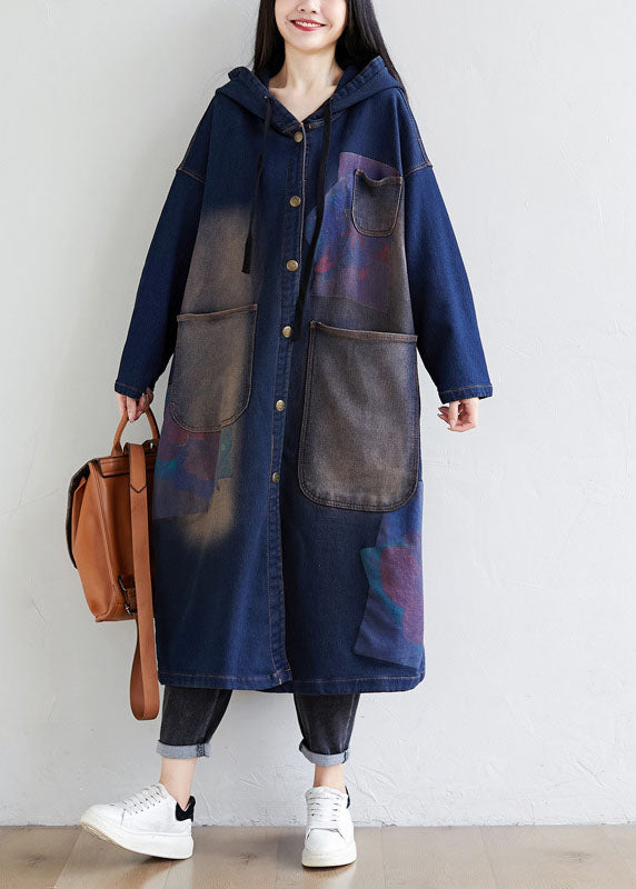 Einfacher dunkelblauer Kordelzug mit Kapuze Taschen Print Denim Trenchcoats Frühling