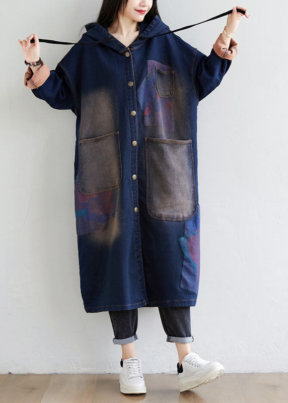 Einfacher dunkelblauer Kordelzug mit Kapuze Taschen Print Denim Trenchcoats Frühling