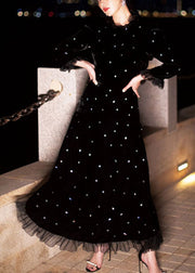 Schmal geschnittenes, schwarzes, gekräuseltes Diamanten-Maxikleid aus Seidenvelours mit langen Ärmeln
