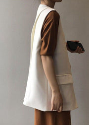 Stilvolle weiße Taschen mit V-Ausschnitt, seitlich offen, drapierende Chiffon-Weste, ärmellos
