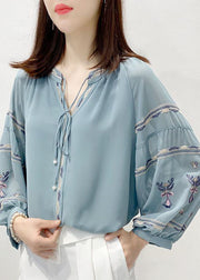 Vintage blau besticktes Chiffon-Shirt mit V-Ausschnitt, dreiviertel Ärmel