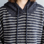 Frauen braun gestreifter Pullover Ästhetische Zitate Lustige Kapuzenstrickwaren
