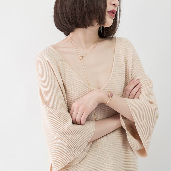 warmer nudefarbener kuscheliger Pullover lässige Strickblusen mit V-Ausschnitt lässige Herbstbluse mit Fledermausärmeln